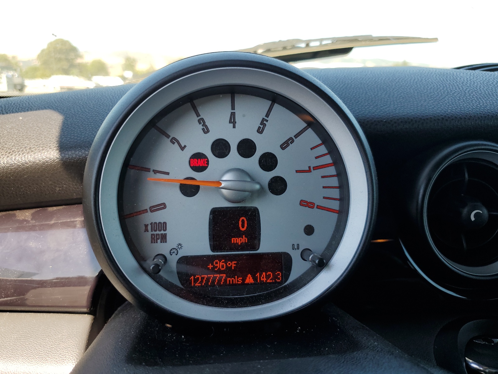 WMWMM935X9TL04186 2009 Mini Cooper Clubman Jcw