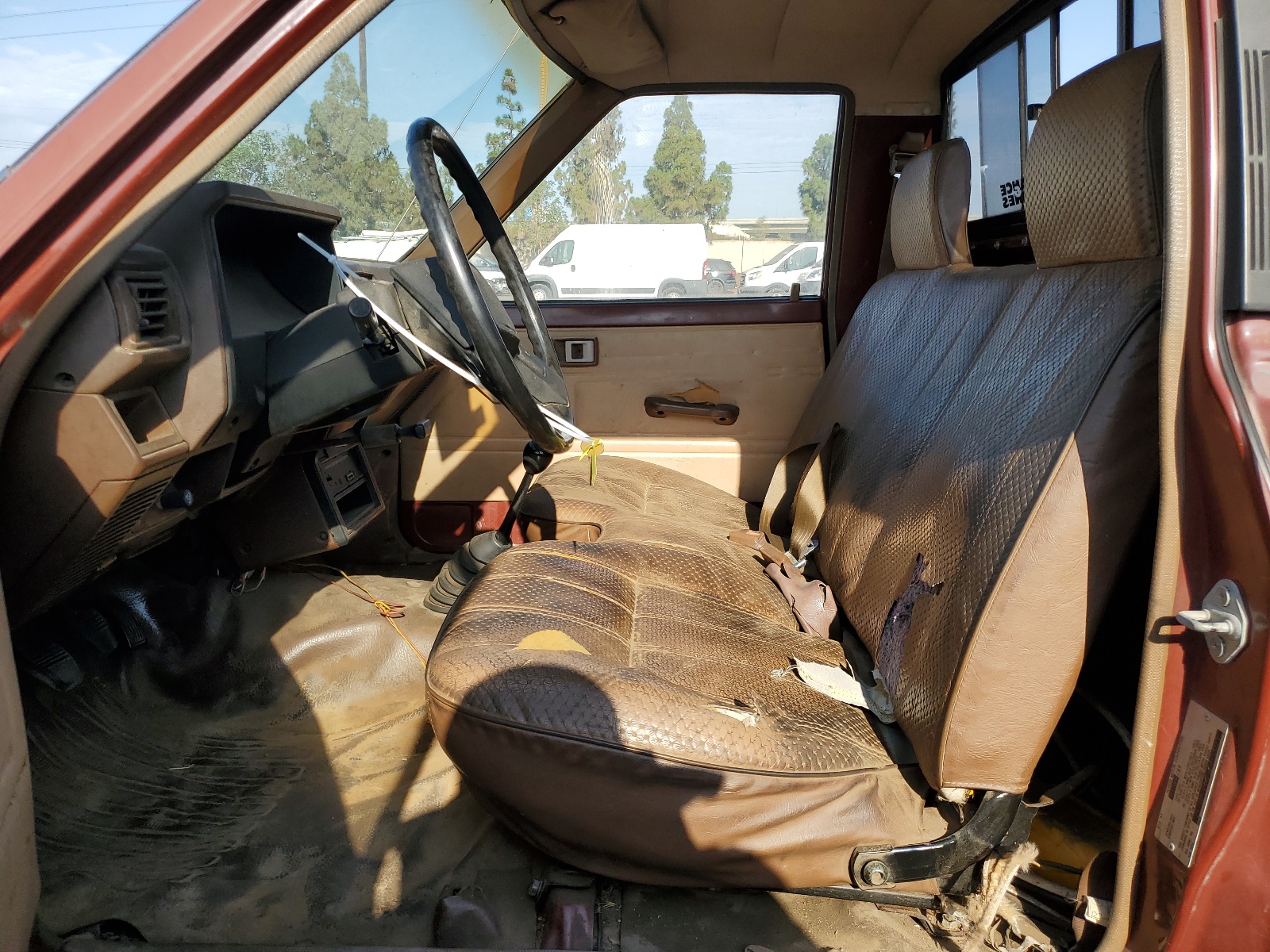 JT4RN50R5G0155061 1986 Toyota Pickup 1/2 Ton Rn50