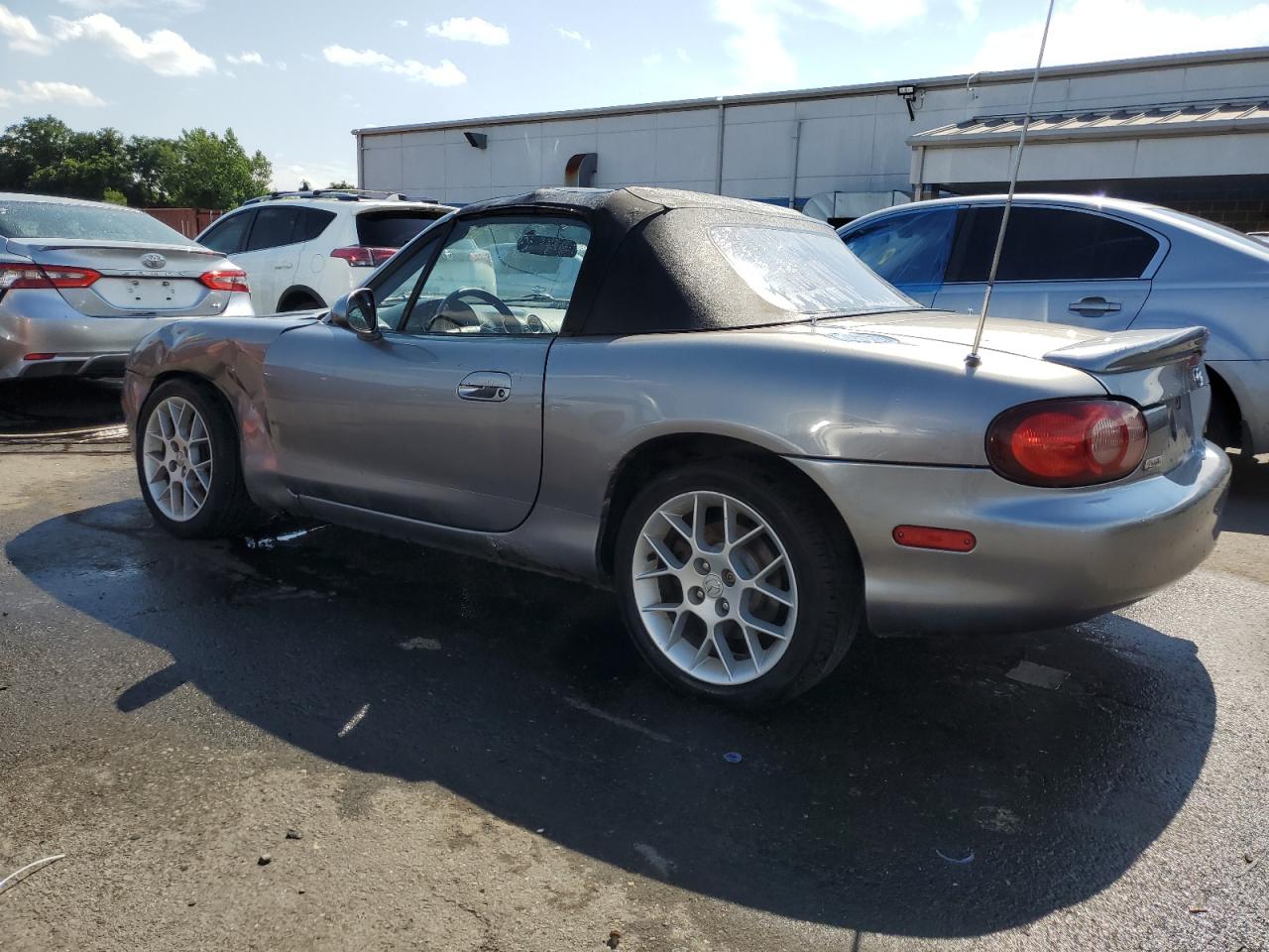 2002 Mazda Mx-5 Miata Base VIN: JM1NB353420227327 Lot: 63680164