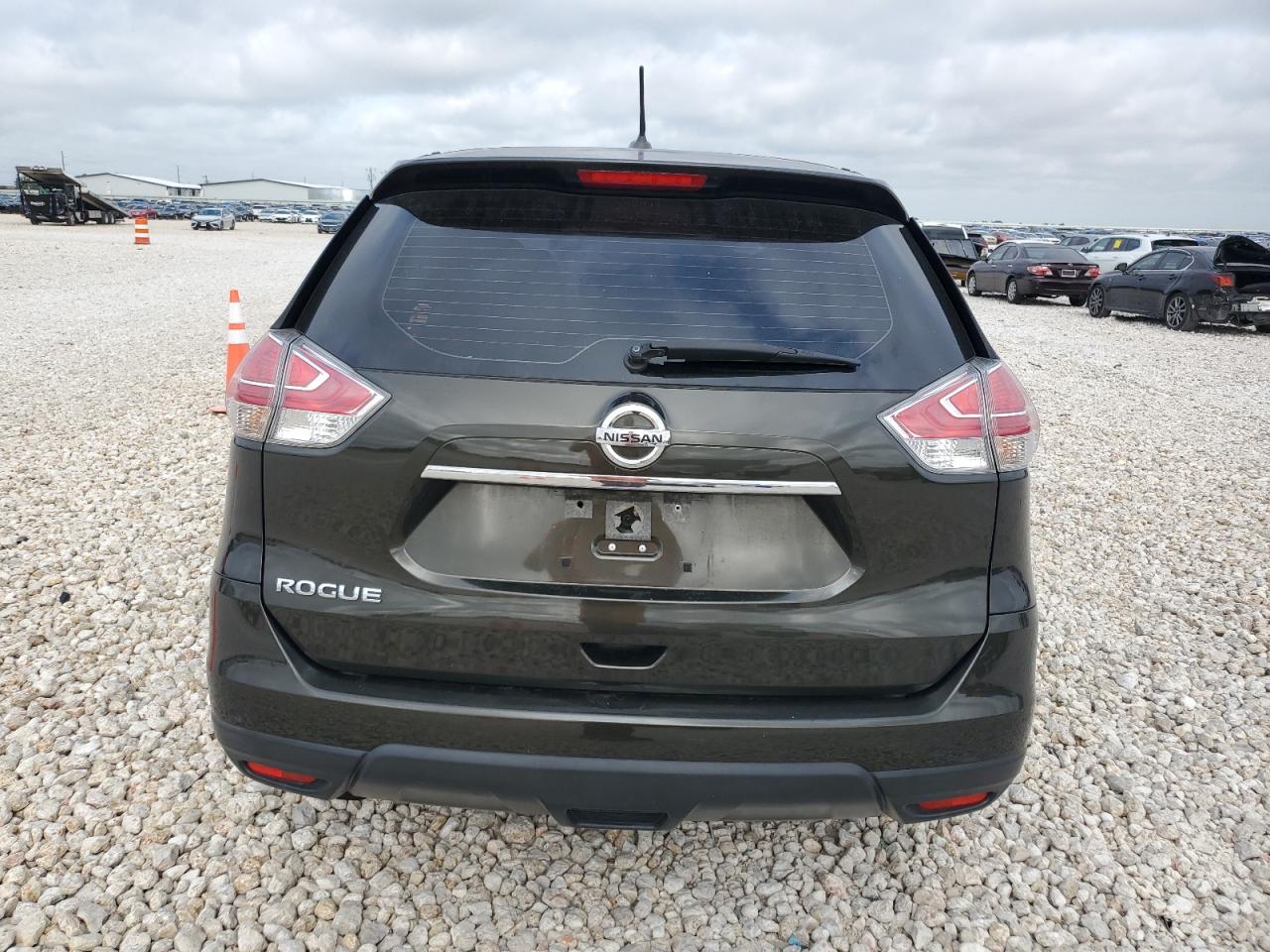 2016 Nissan Rogue S VIN: JN8AT2MT4GW008299 Lot: 60907954