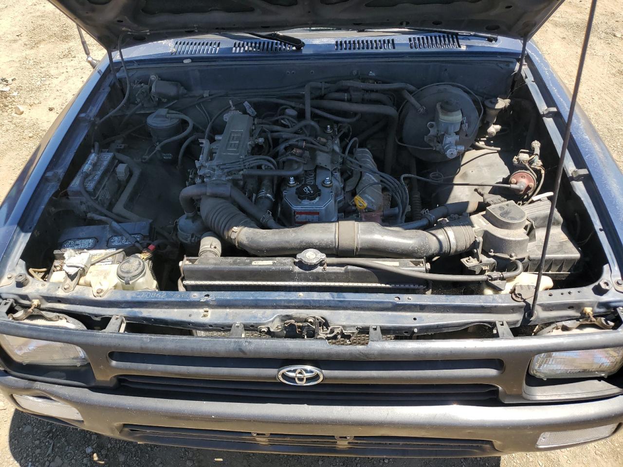 1992 Toyota Pickup 1/2 Ton Short Wheelbase VIN: JT4RN81A5N0103761 Lot: 64627604