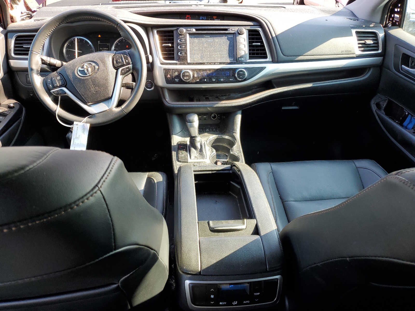 5TDJZRFH4KS702463 2019 Toyota Highlander Se