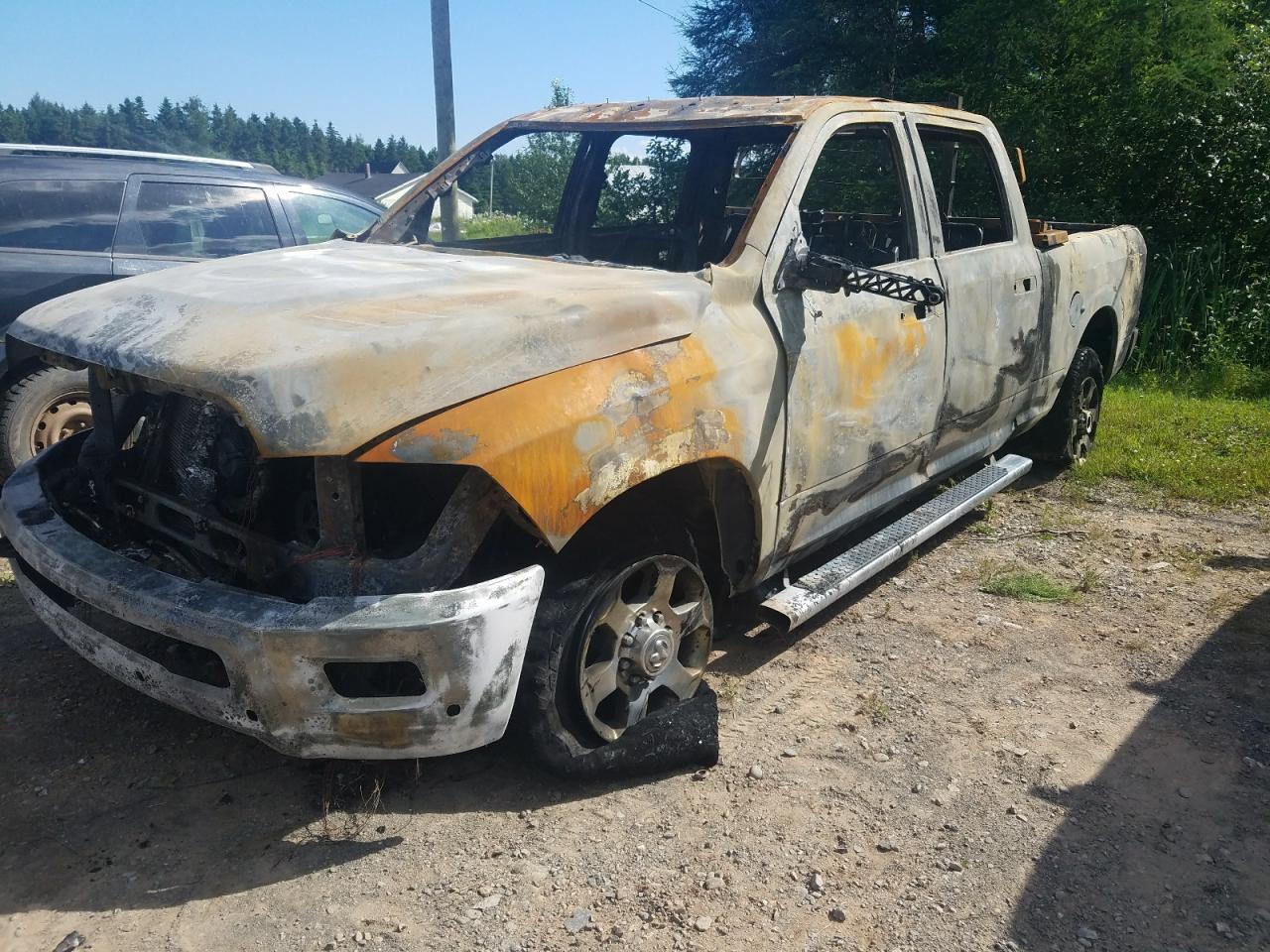 2017 Ram 2500 Slt იყიდება Montreal-est-ში, QC - Burn
