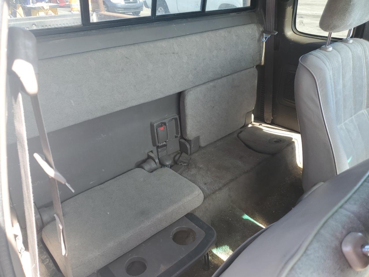 2000 Toyota Tacoma Xtracab Prerunner VIN: 4TASM92N7YZ657603 Lot: 64418144