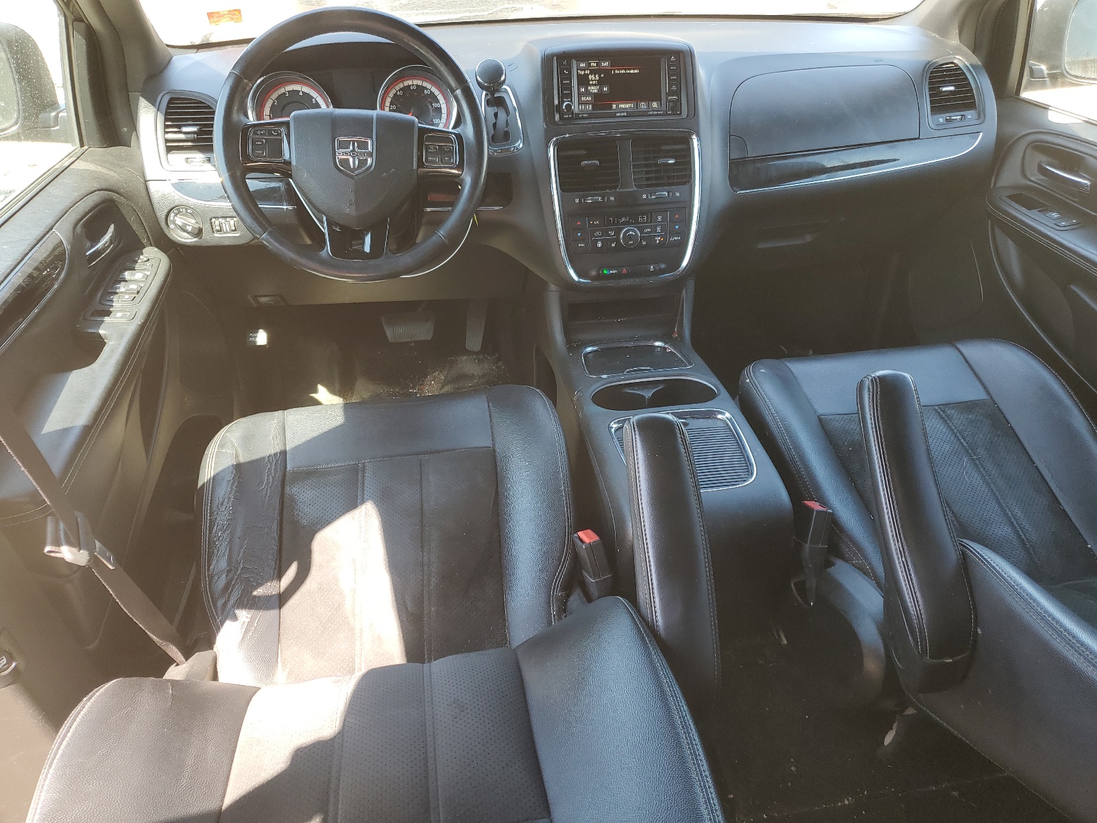 2C4RDGCG9HR575082 2017 Dodge Grand Caravan Sxt