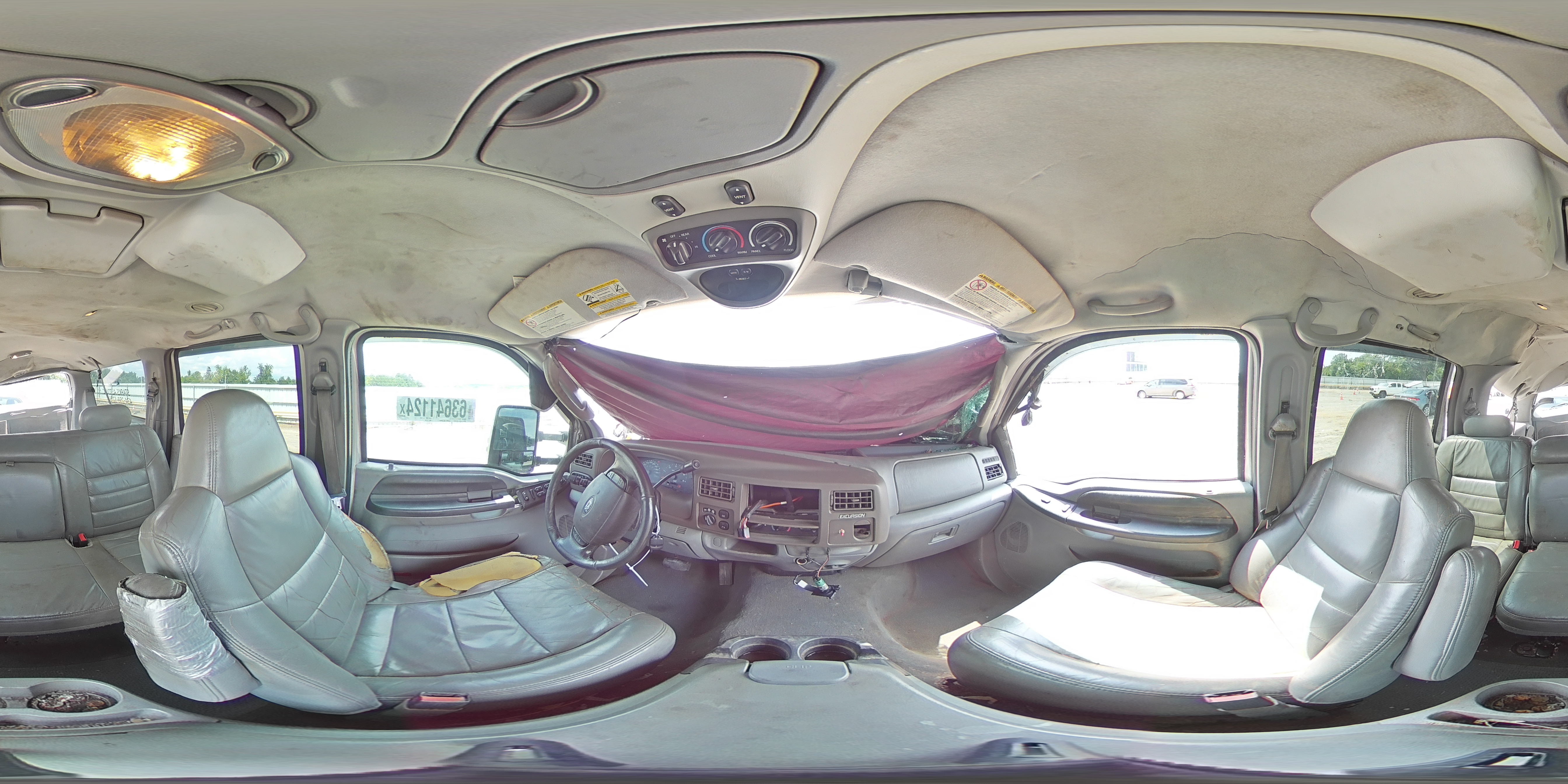 2005 Ford Excursion Xlt VIN: 1FMNU41S85EA92207 Lot: 63641124