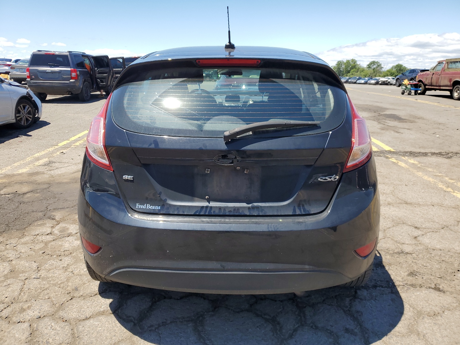 3FADP4EJ5JM144766 2018 Ford Fiesta Se