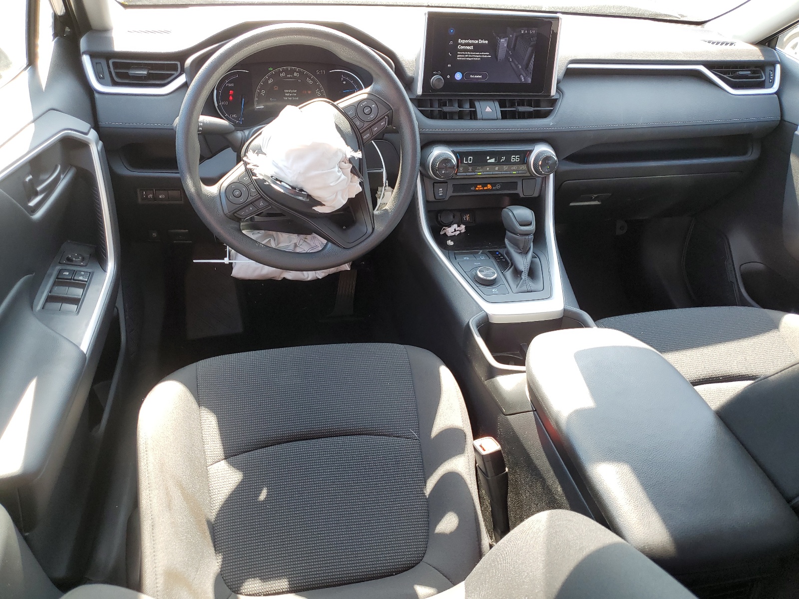 4T3LWRFV9RU144318 2024 Toyota Rav4 Le