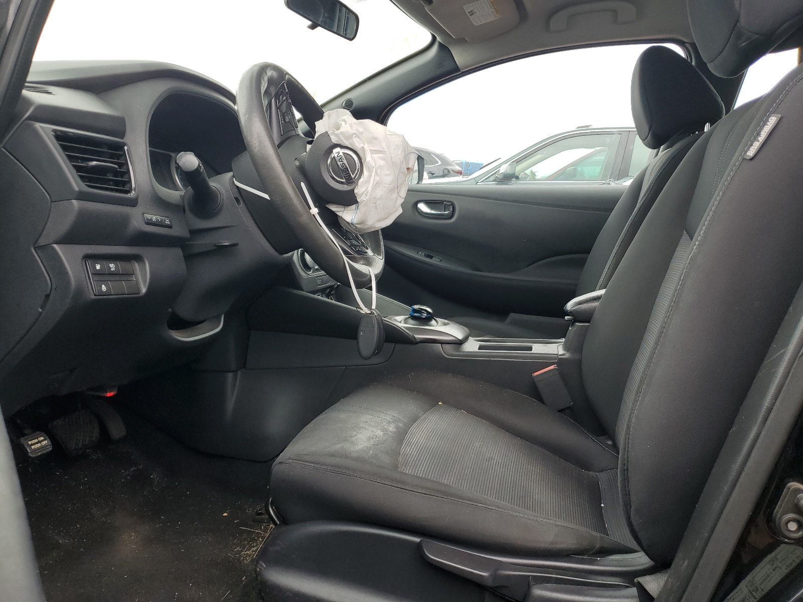 1N4AZ1CP1JC303562 2018 Nissan Leaf S