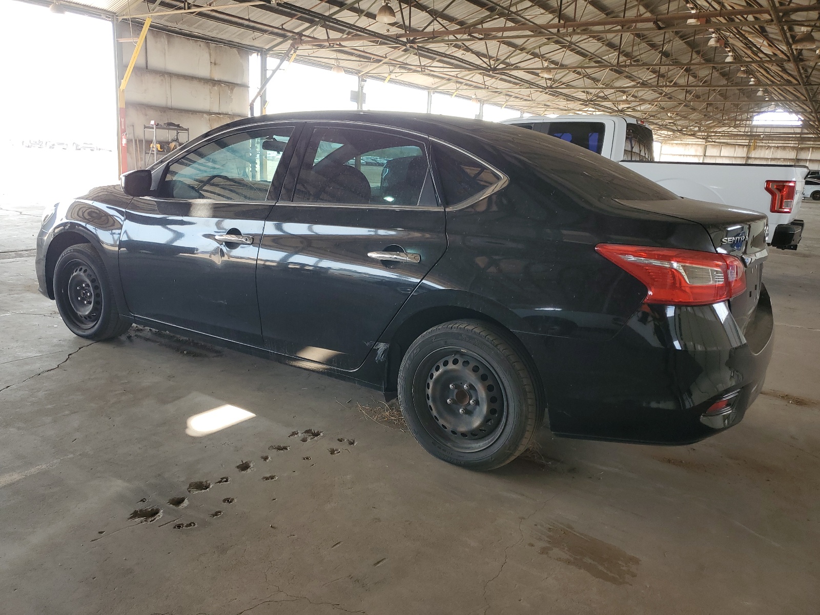 2018 Nissan Sentra S vin: 3N1AB7AP6JY311655