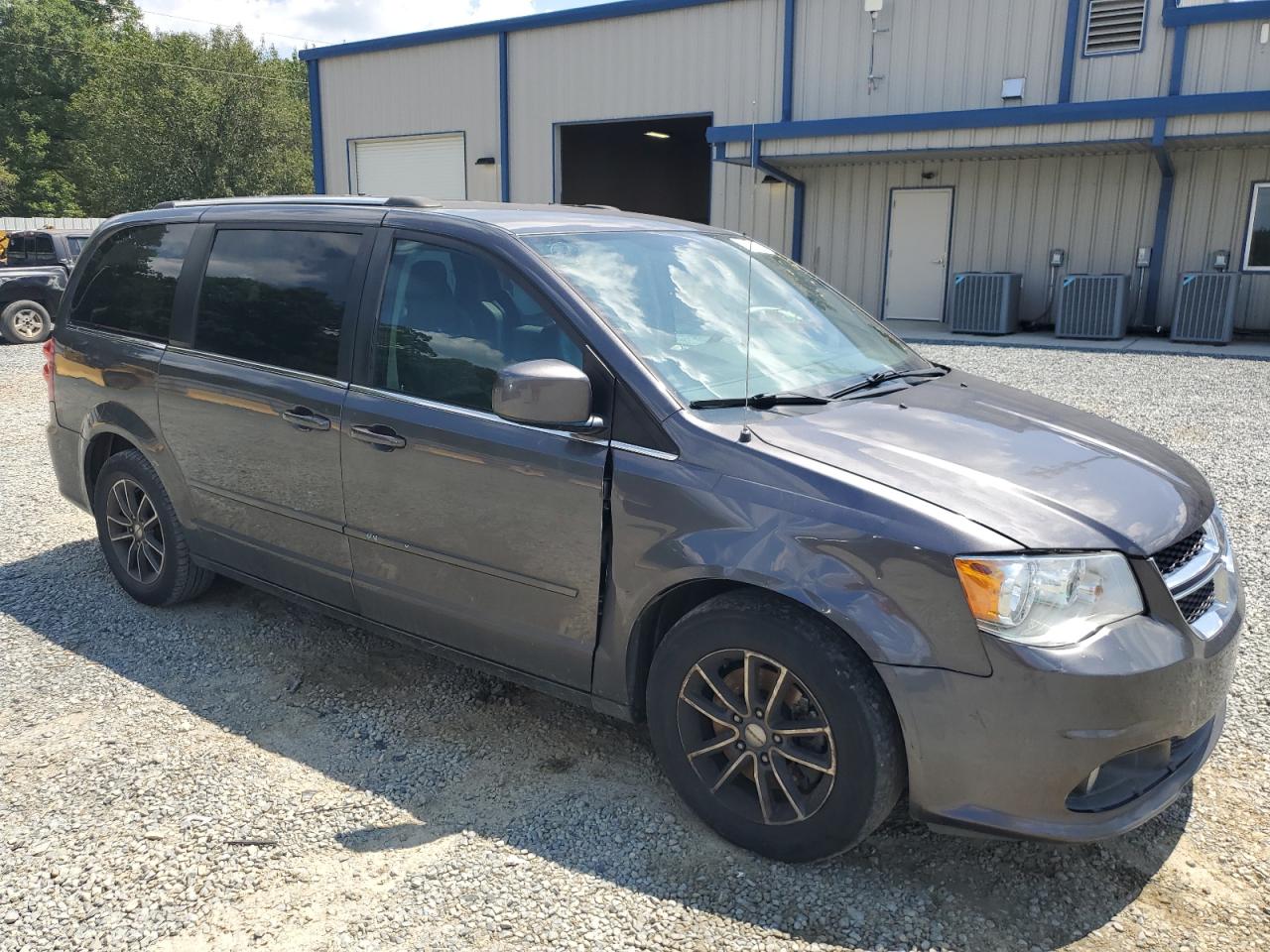 VIN 2C4RDGCG8HR807011 2017 DODGE CARAVAN no.4