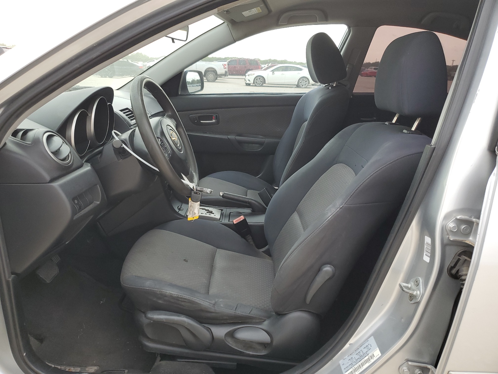 JM1BK12F051255341 2005 Mazda 3 I