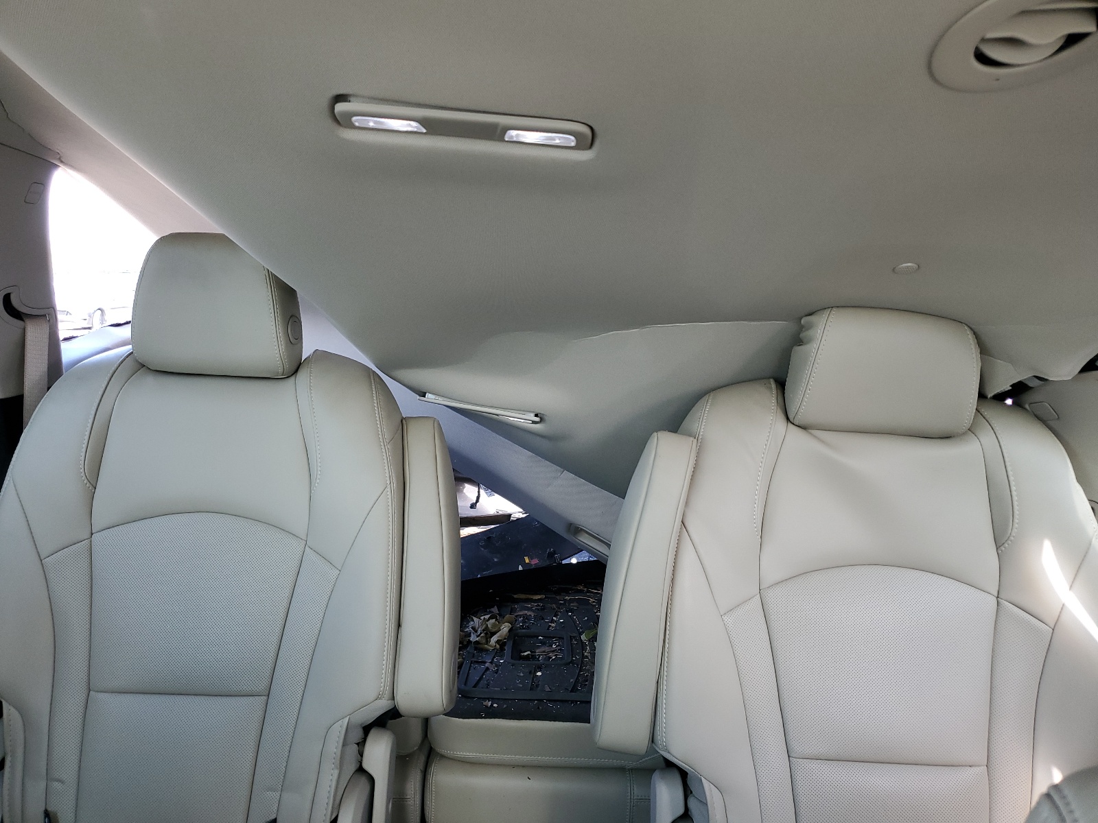 5GAERCKW7JJ242103 2018 Buick Enclave Premium