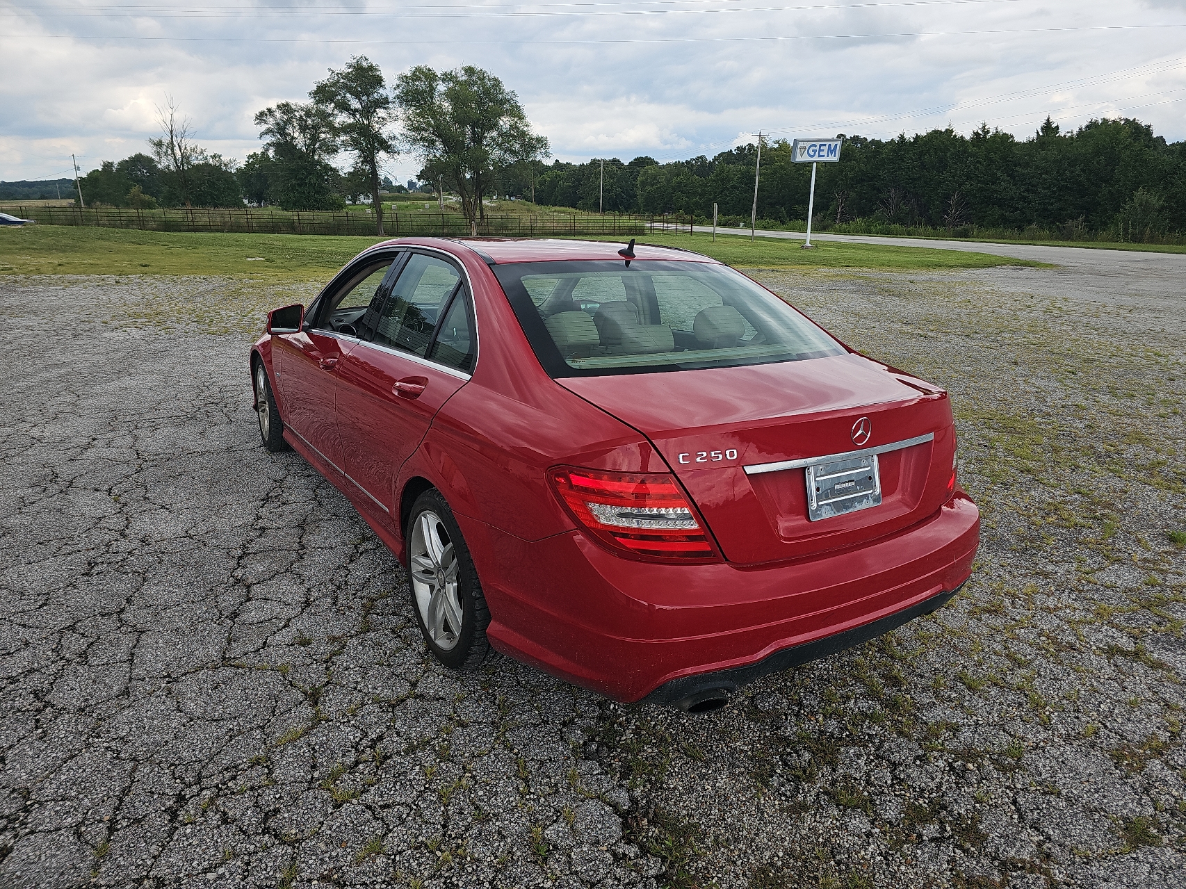 2012 Mercedes-Benz C 250 vin: WDDGF4HB0CR235319