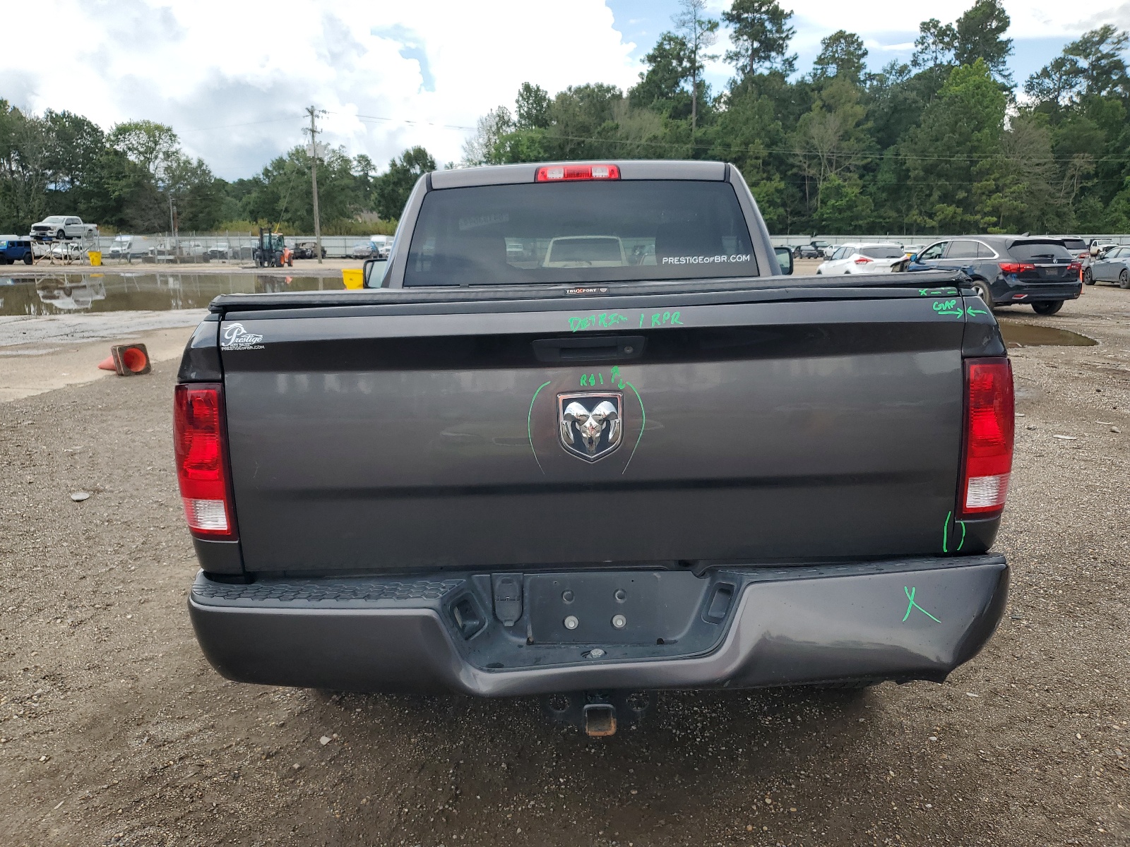 3C6JR6AG8HG592058 2017 Ram 1500 St