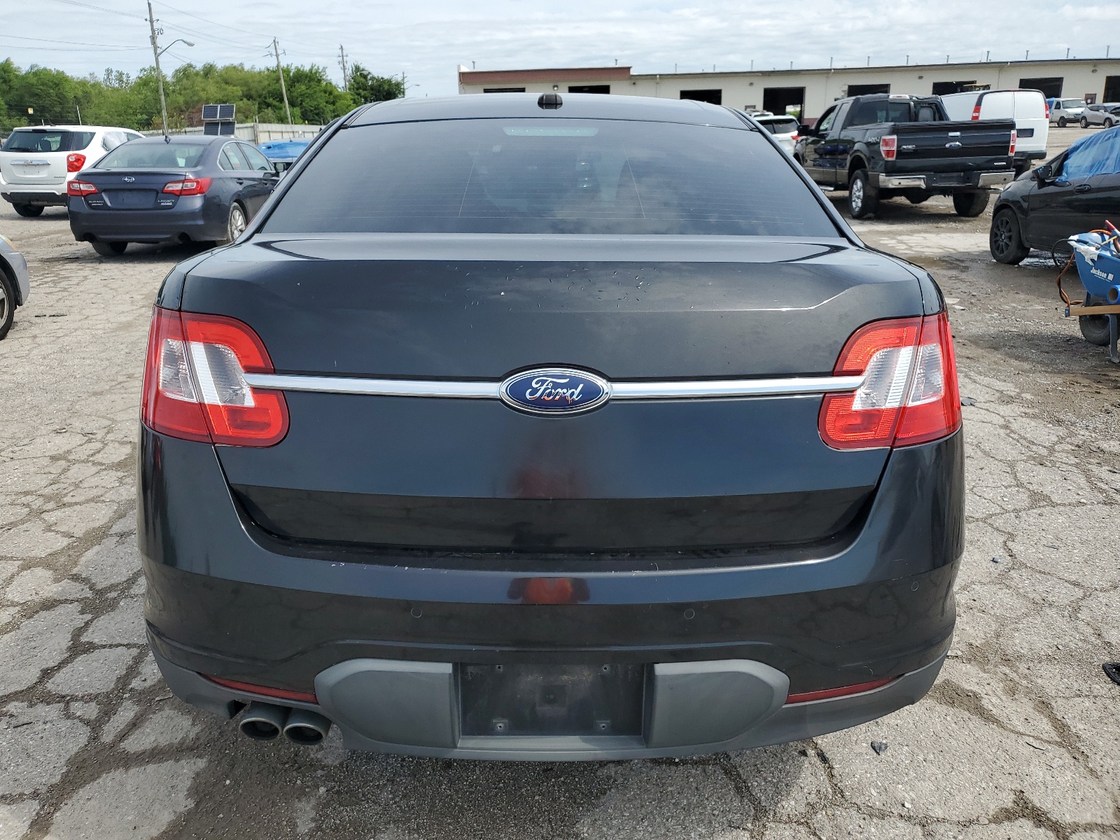 1FAHP2EW3AG163618 2010 Ford Taurus Sel