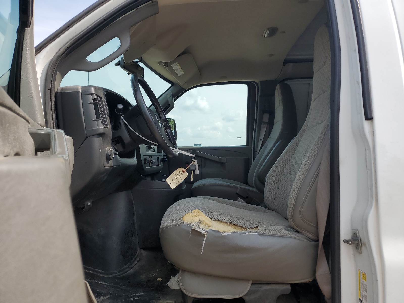 1GCWGAFP3K1368198 2019 Chevrolet Express G2500