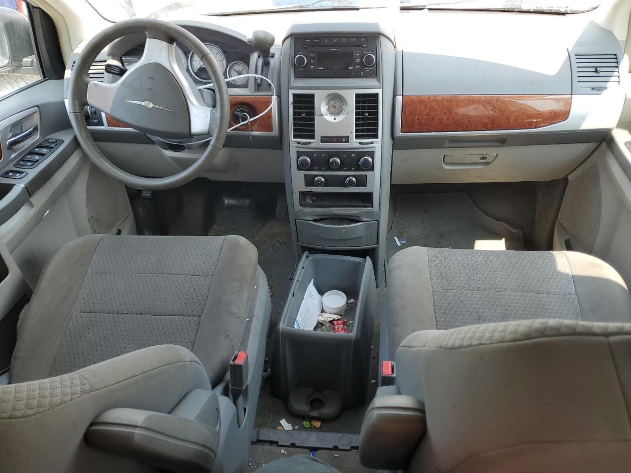 2009 Chrysler Town & Country Touring VIN: 2A8HR541X9R521425 Lot: 63684164