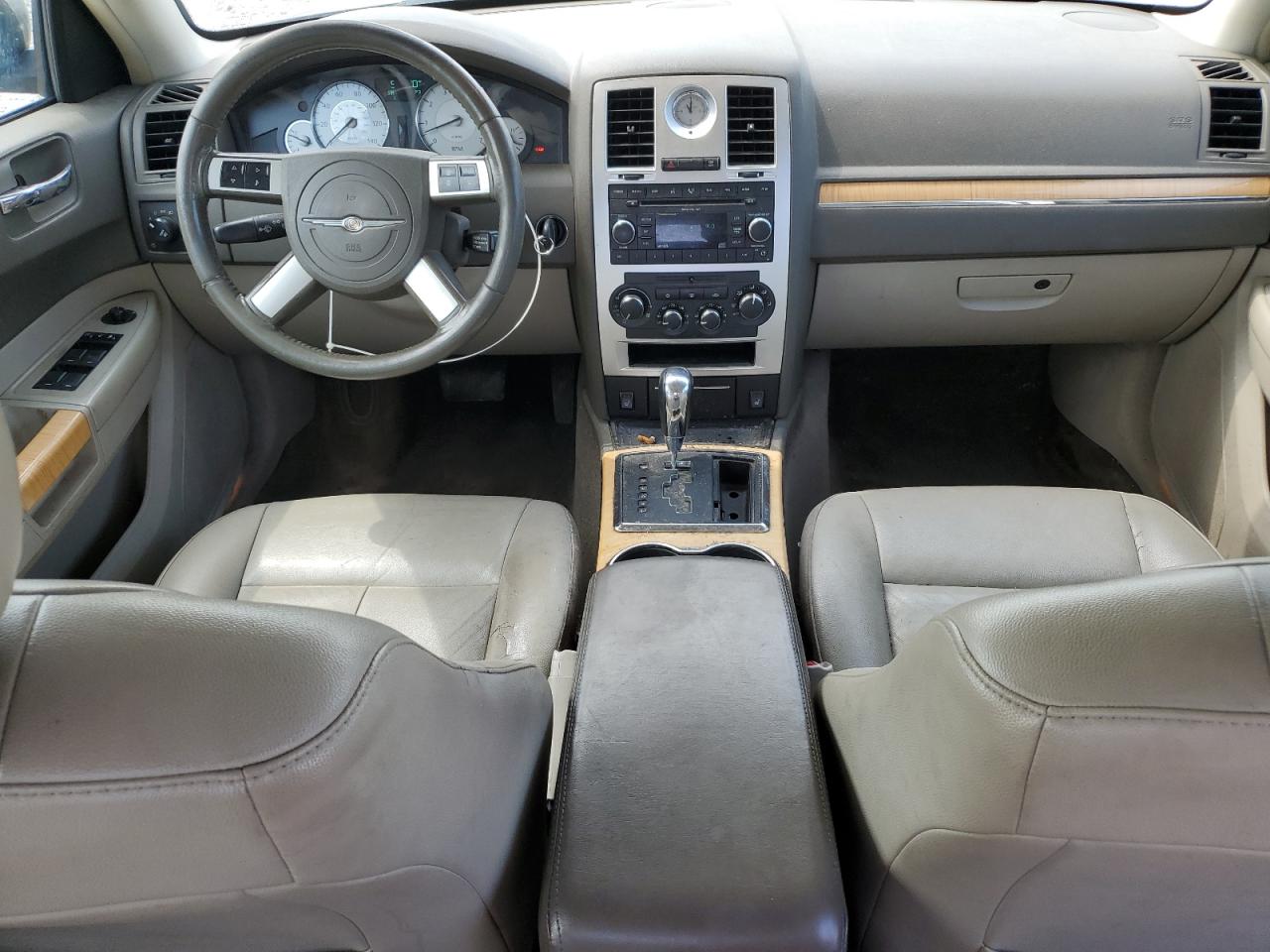 2008 Chrysler 300 Limited VIN: 2C3KA33GX8H120335 Lot: 62623294