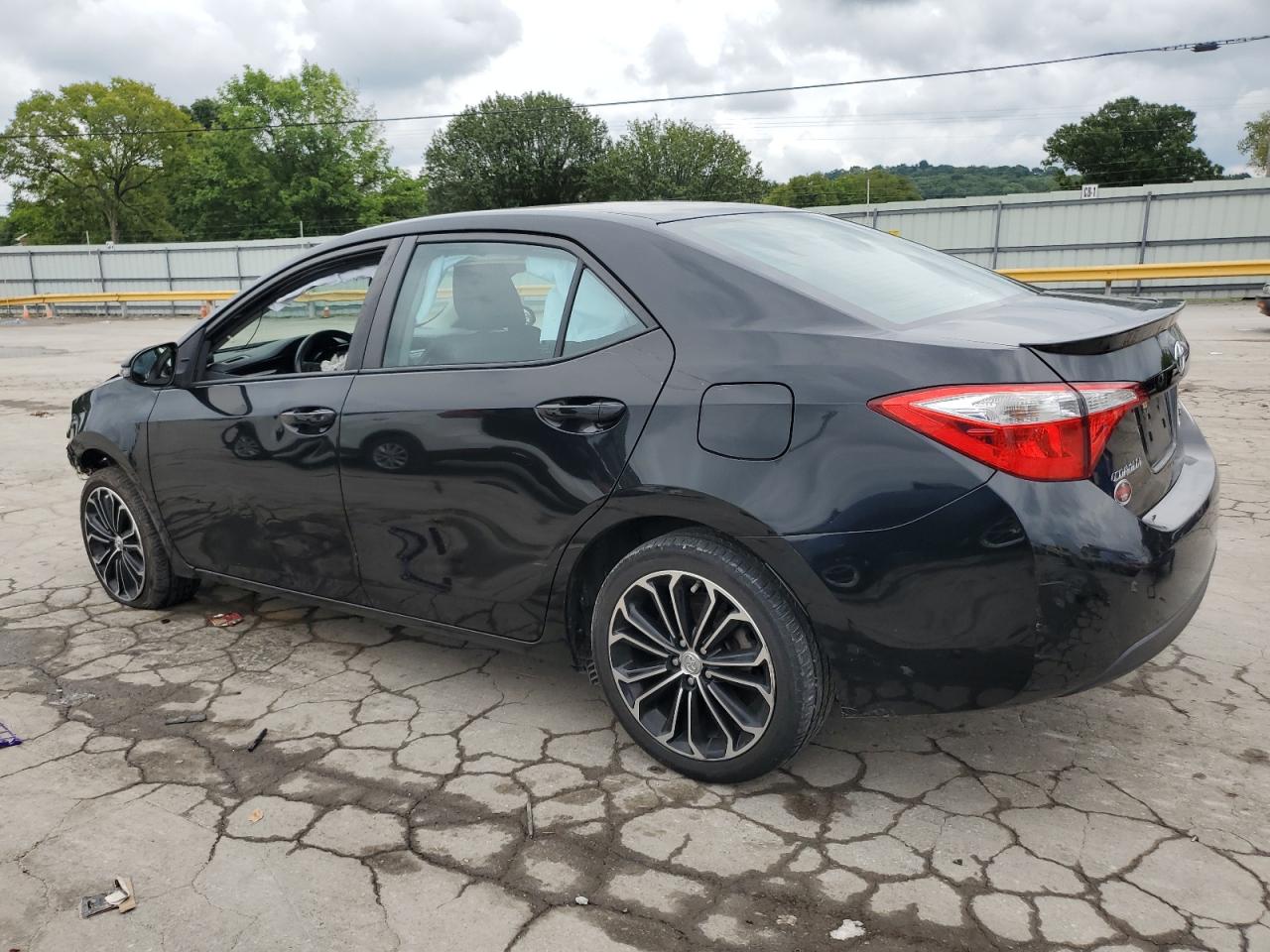 5YFBURHEXFP357119 2015 TOYOTA COROLLA - Image 2