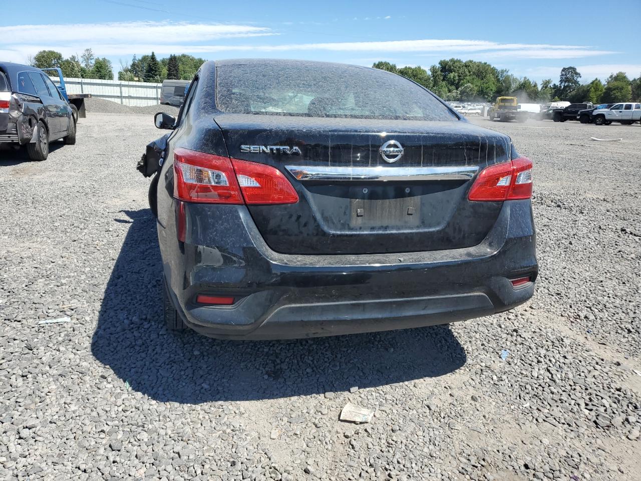 2018 Nissan Sentra S VIN: 3N1AB7AP5JY211157 Lot: 63144364