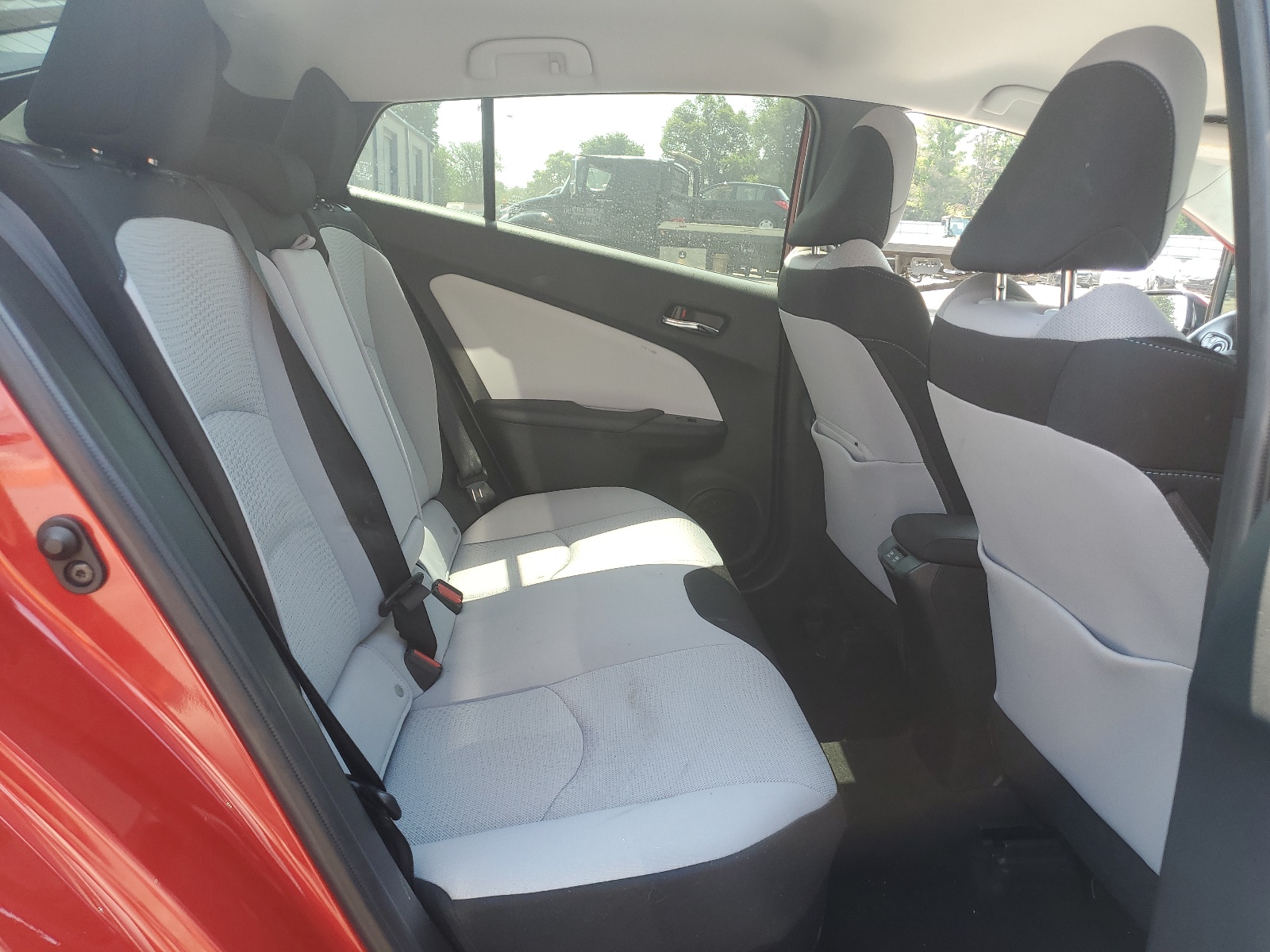 JTDKARFU1L3117576 2022 Toyota Prius L