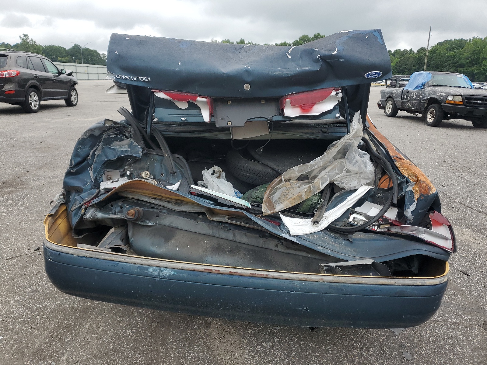 2FALP73W6VX147813 1997 Ford Crown Victoria