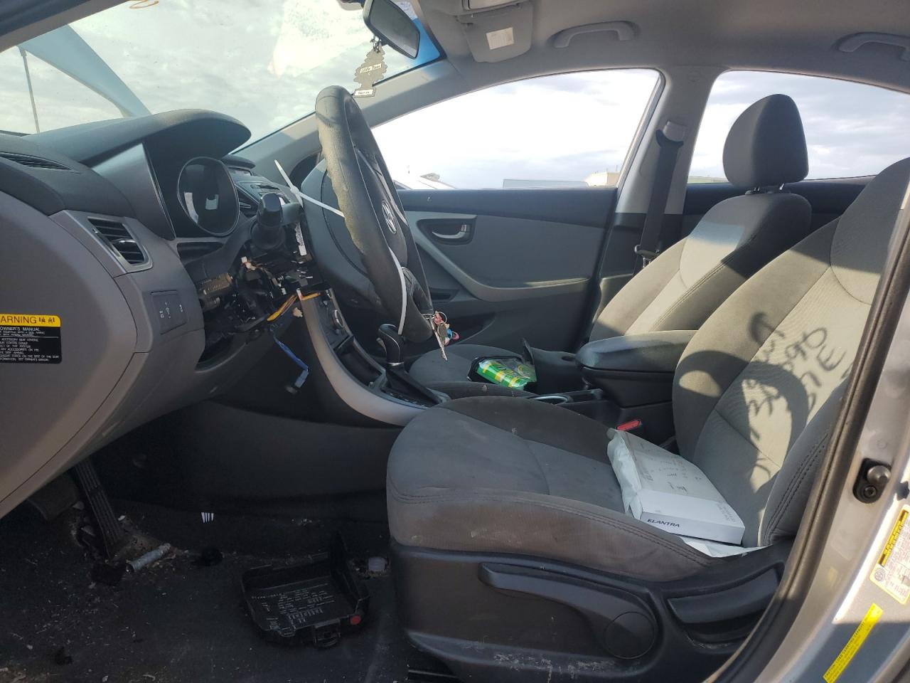 2015 Hyundai Elantra - Image 7