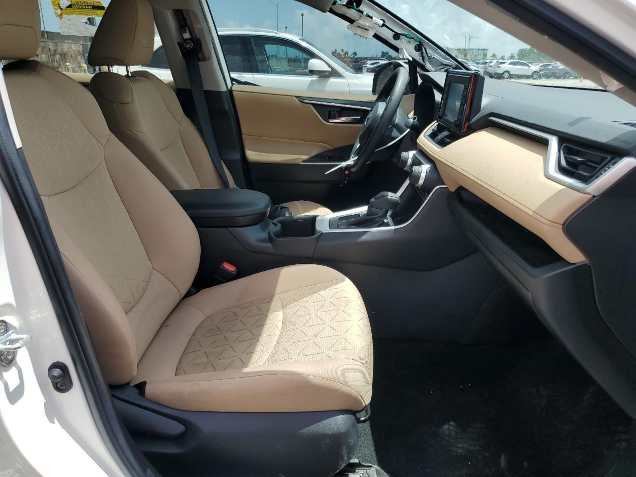 2022 Toyota Rav4 Xle VIN: 2T3W1RFV1NC185596 Lot: 64344994