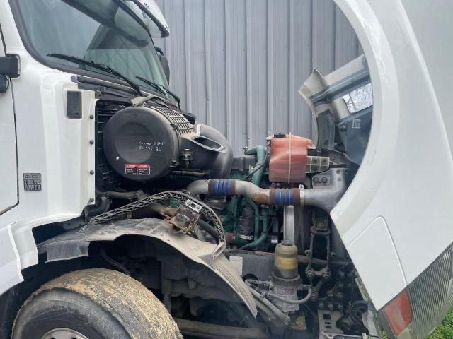 4V4NC9EHXGN956457 2016 Volvo Vn Vnl