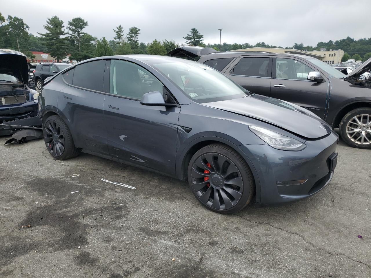 5YJYGDEF1MF072402 Tesla Model Y  4