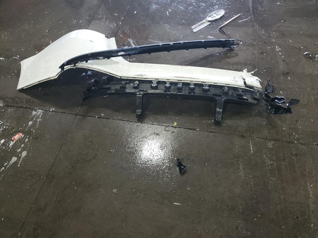 2013 Ford Fusion S VIN: 3FA6P0G73DR123375 Lot: 64269624