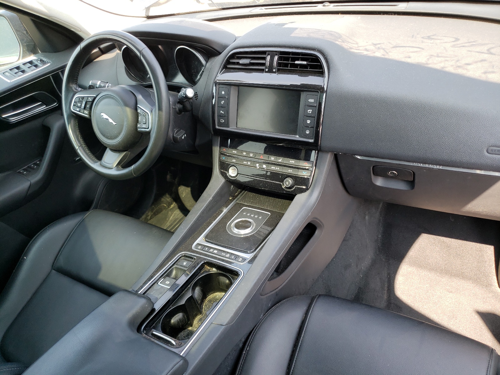 2018 Jaguar F-Pace Premium vin: SADCJ2FXXJA275787