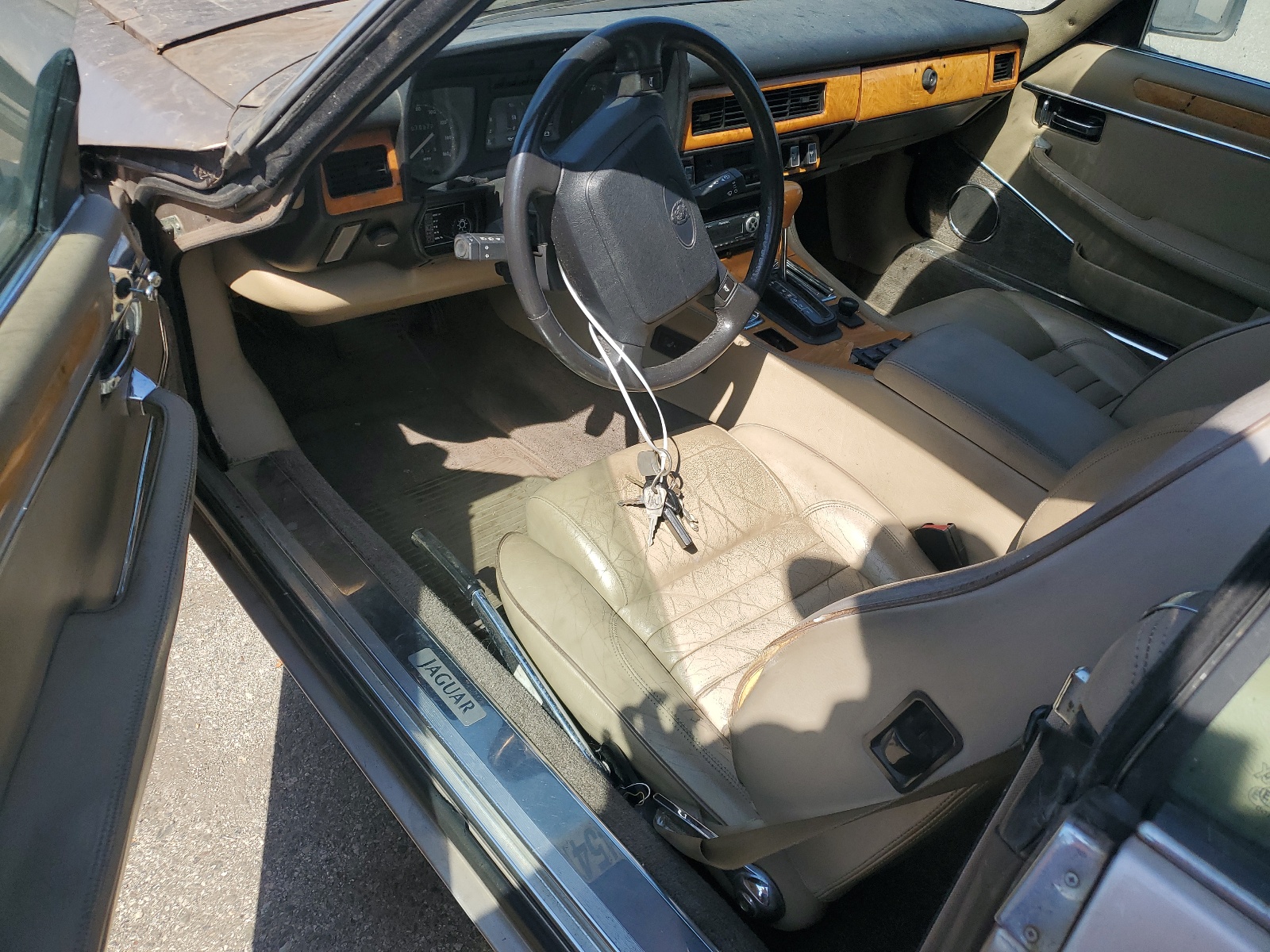 SAJTW4843LC176247 1990 Jaguar Xjs Classic Collection