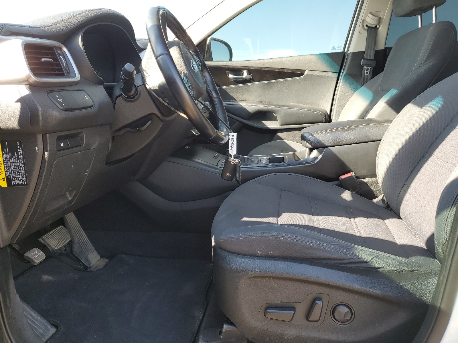 5XYPGDA57GG088044 2016 Kia Sorento Lx