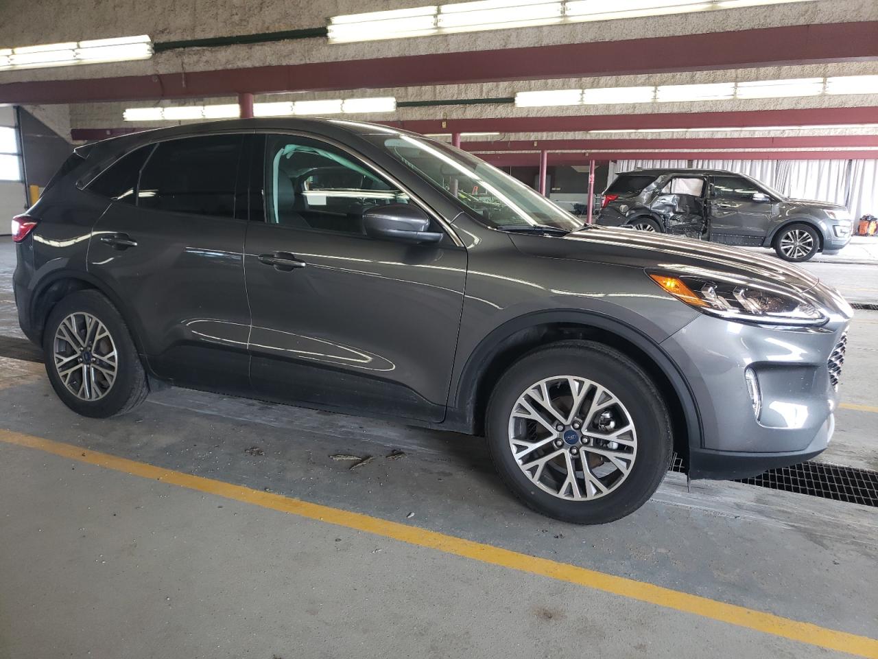 2022 Ford Escape - Image 4