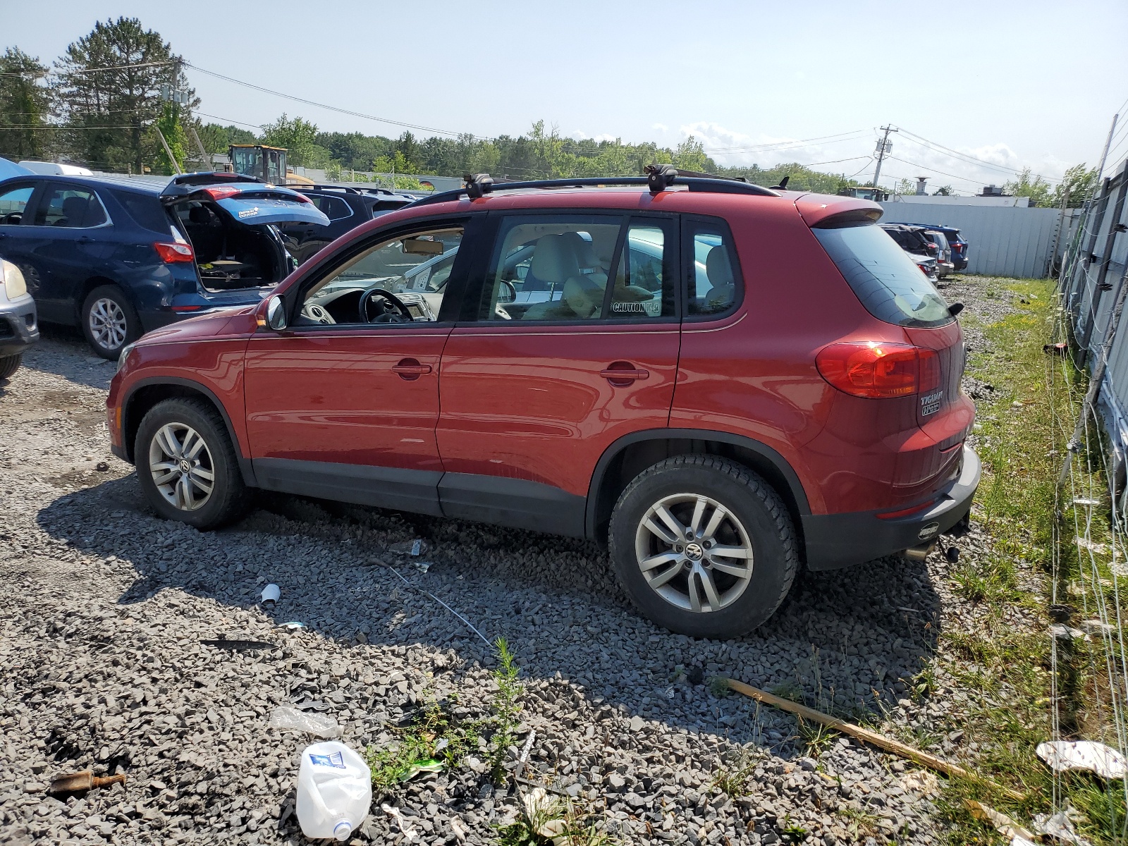 2016 Volkswagen Tiguan S vin: WVGBV7AX5GW020570