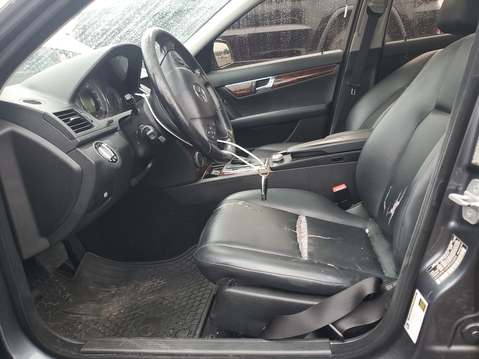 WDDGF81X29R065888 2009 Mercedes-Benz C 300 4Matic