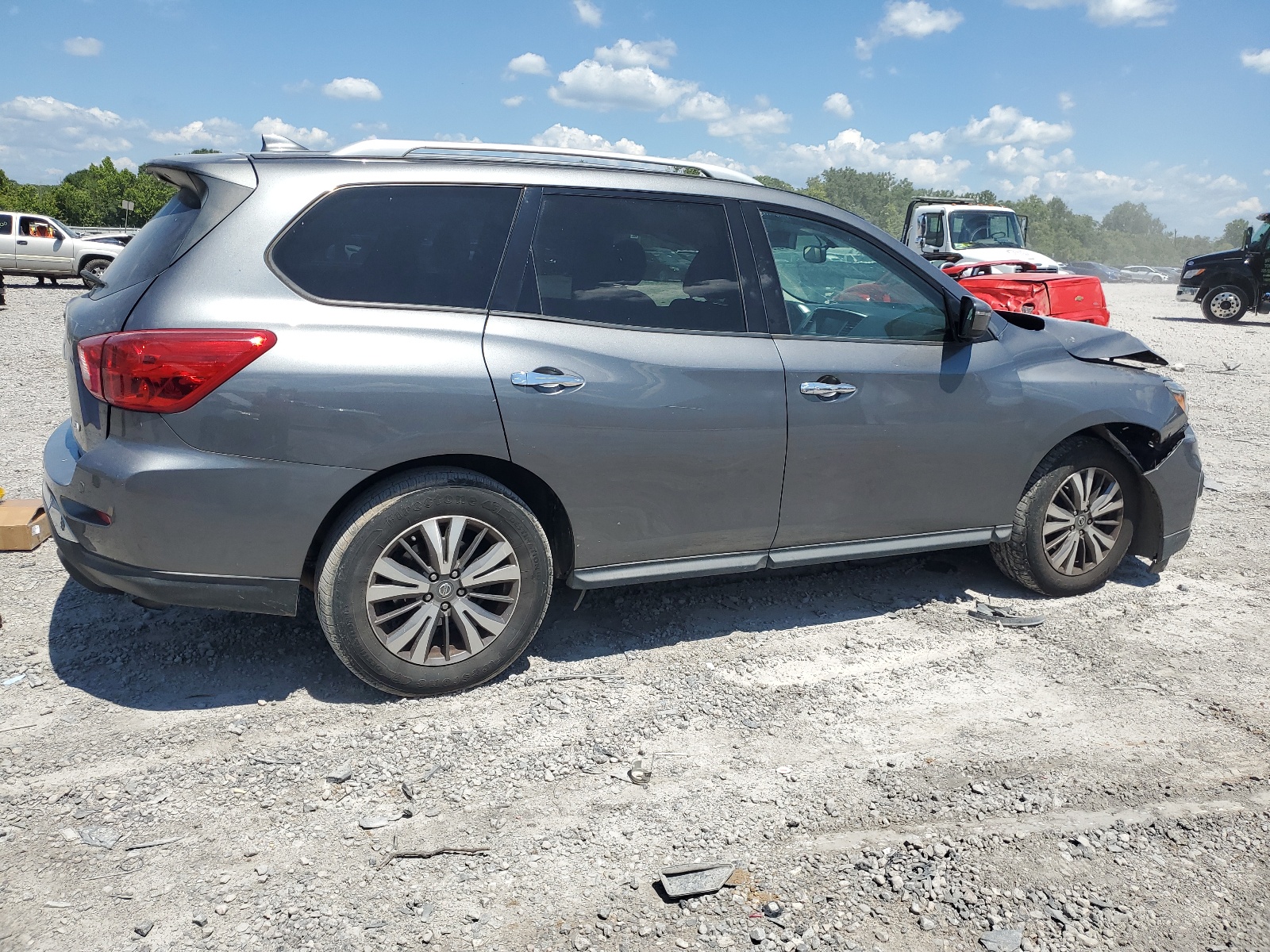 2019 Nissan Pathfinder S vin: 5N1DR2MN8KC598750