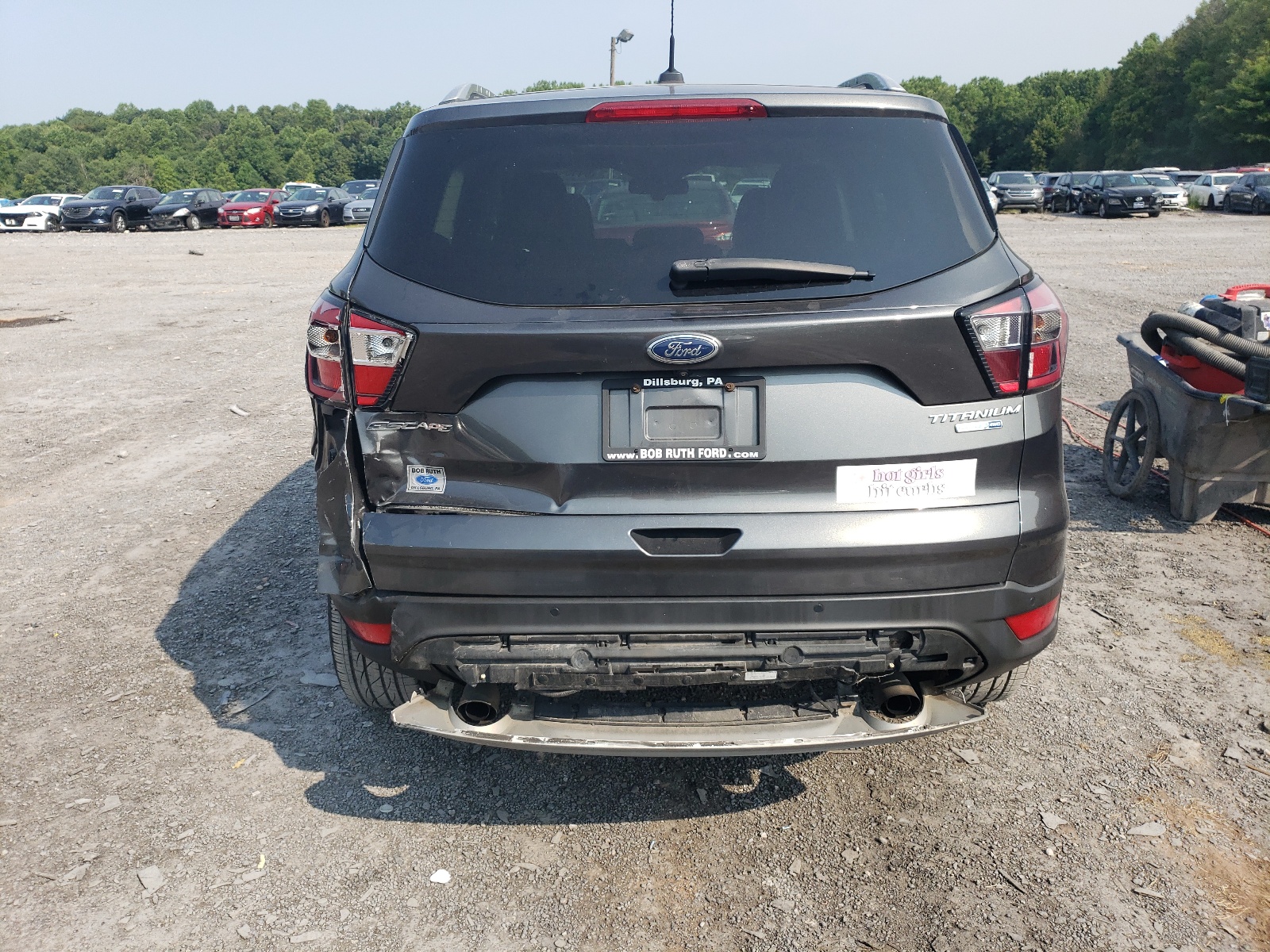 1FMCU9JD2HUC41131 2017 Ford Escape Titanium