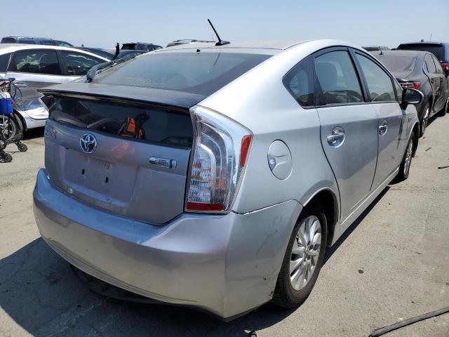  TOYOTA PRIUS 2014 Серебристый