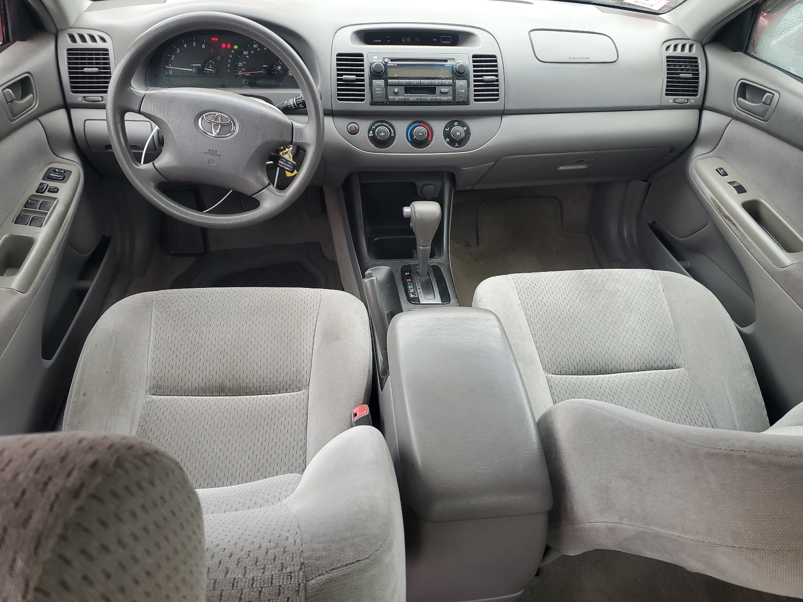 4T1BE32K04U317197 2004 Toyota Camry Le