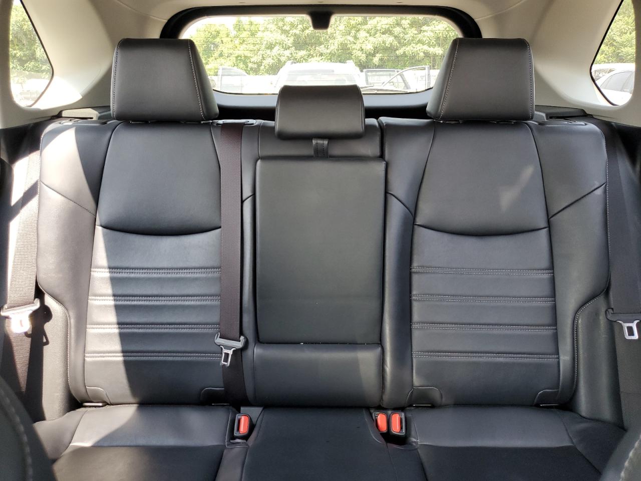 2019 Toyota Rav4 Xle Premium VIN: JTMC1RFV3KD002189 Lot: 64382944