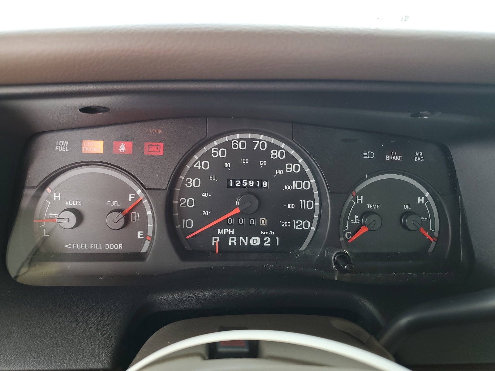 2FAHP74W33X134616 2003 Ford Crown Victoria Lx