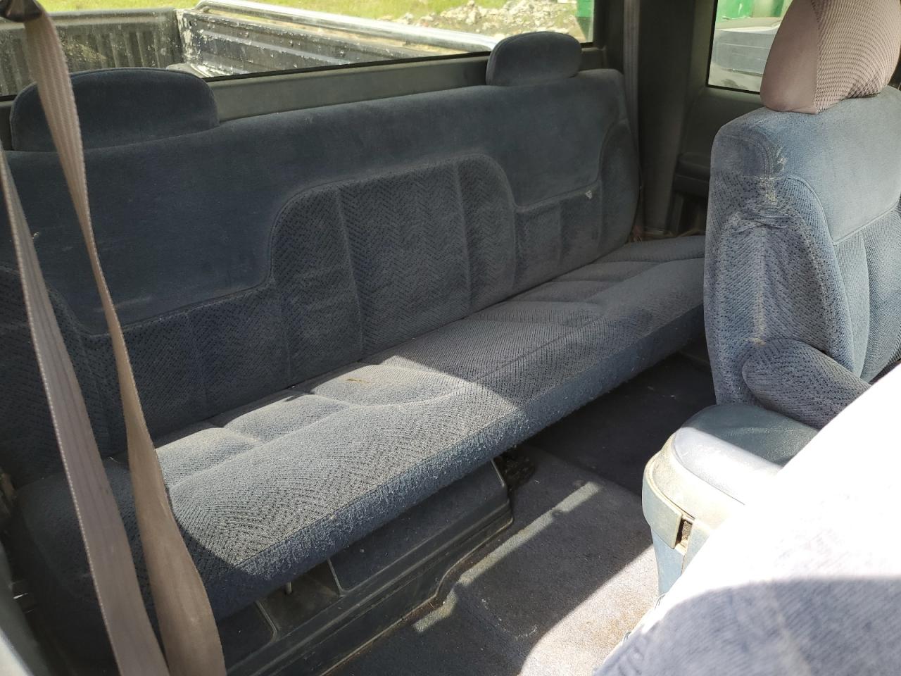 1995 Chevrolet Gmt-400 C1500 VIN: 2GCEC19K3S1258107 Lot: 64137354