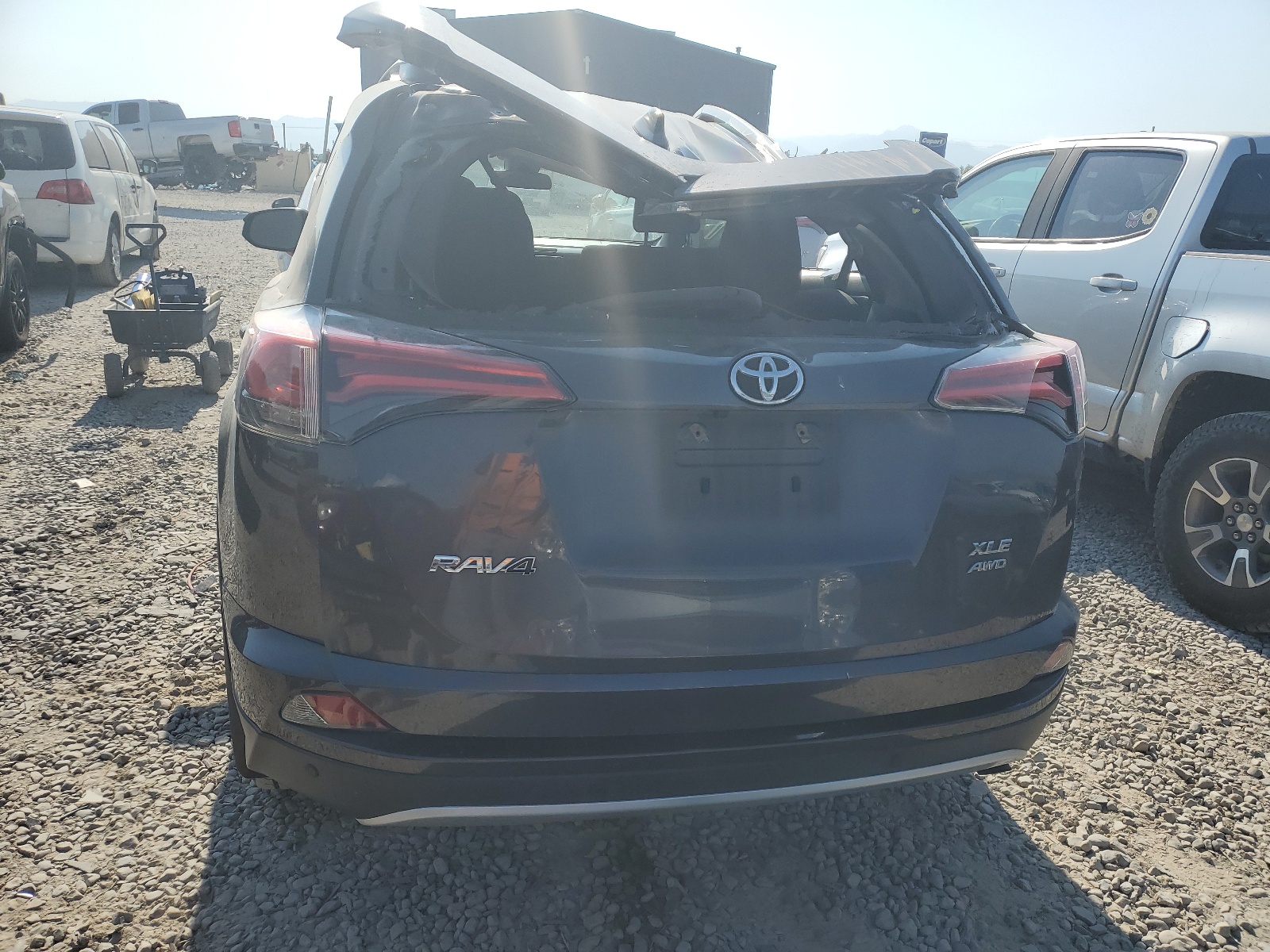 2T3RFREV9GW535882 2016 Toyota Rav4 Xle