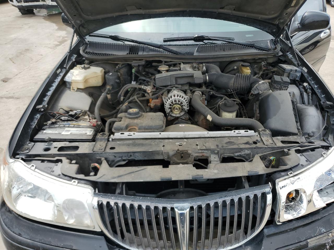 1998 Lincoln Town Car Signature VIN: 1LNFM82W8WY644303 Lot: 64262394