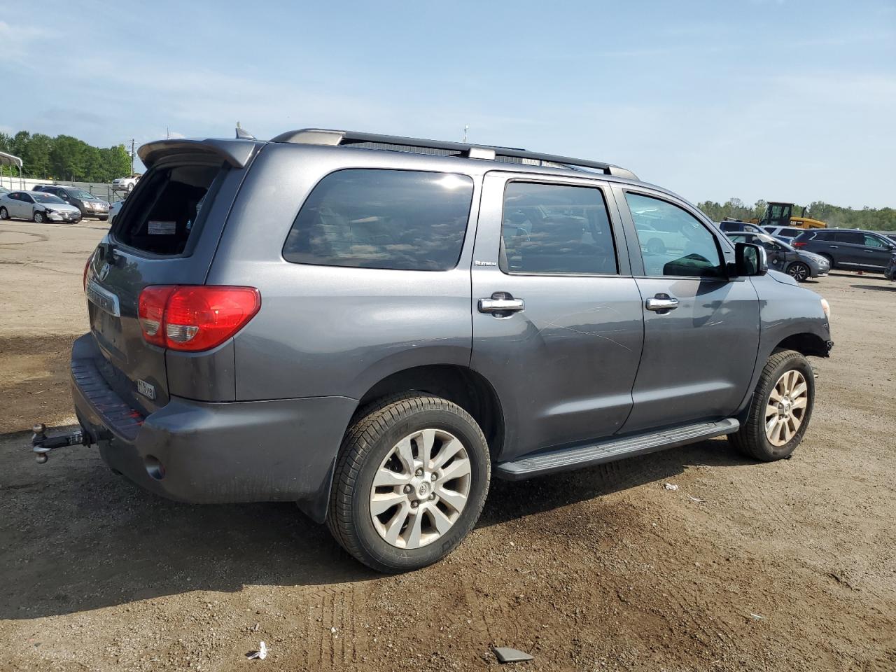 2016 Toyota Sequoia - Image 3