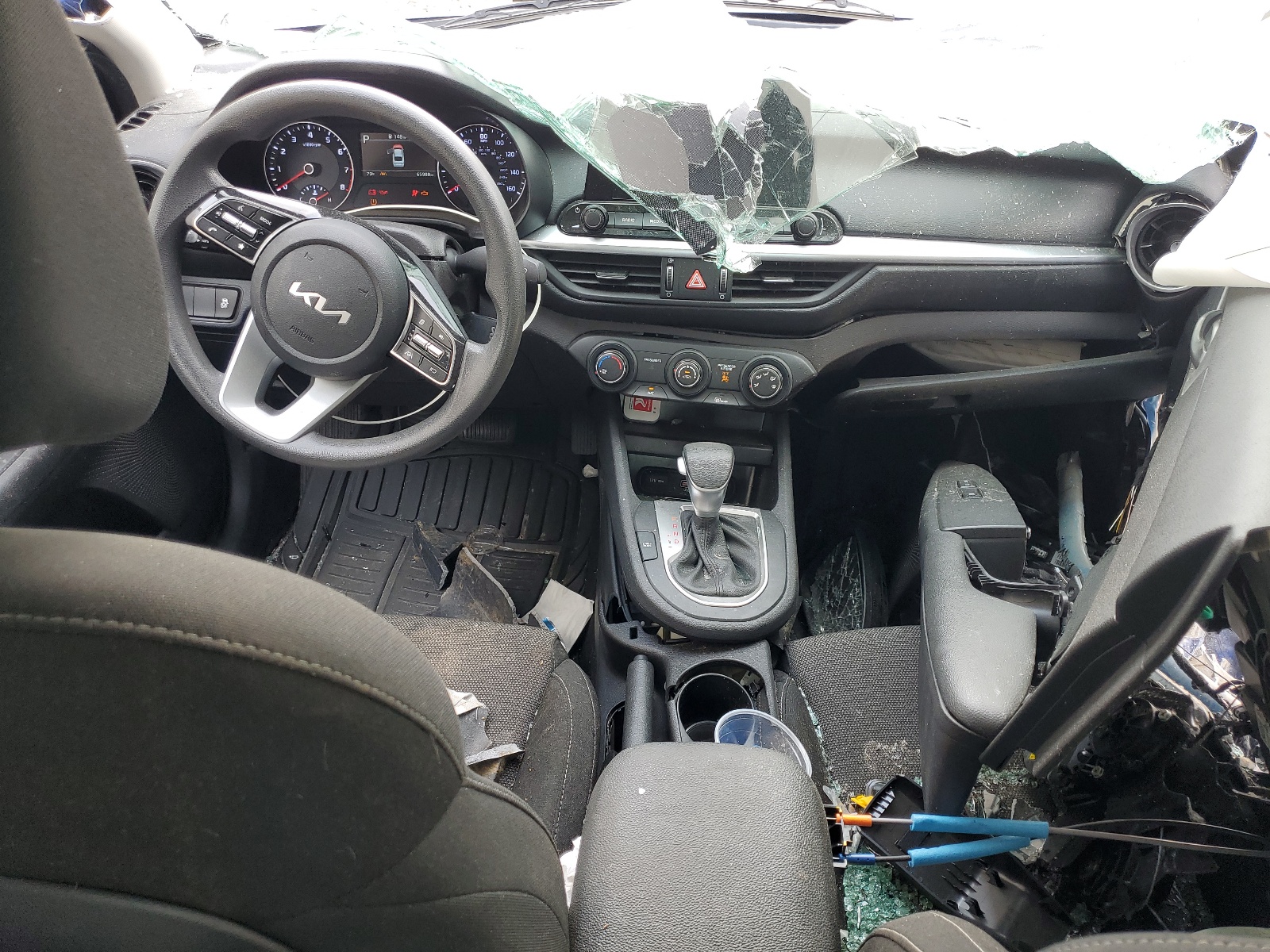 3KPF24AD1NE458903 2022 Kia Forte Fe