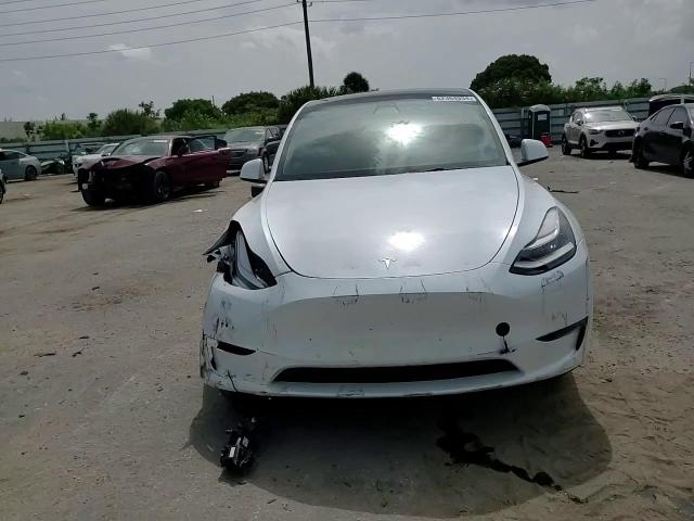 2022 Tesla Model Y VIN: 7SAYGAEE0NF469075 Lot: 62364934